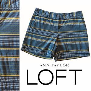 Women's LOFT Blue Striped 6" Flat Front Shorts, Size 2